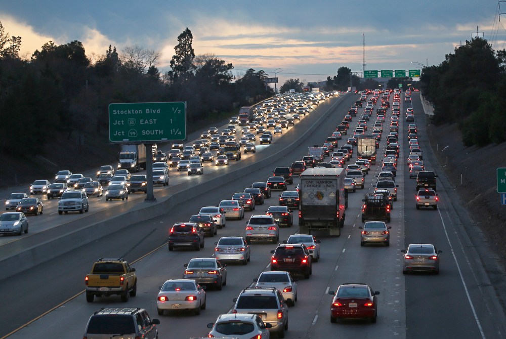 Image: Evening rush hour traffic fills Highway 50 in Sacramento