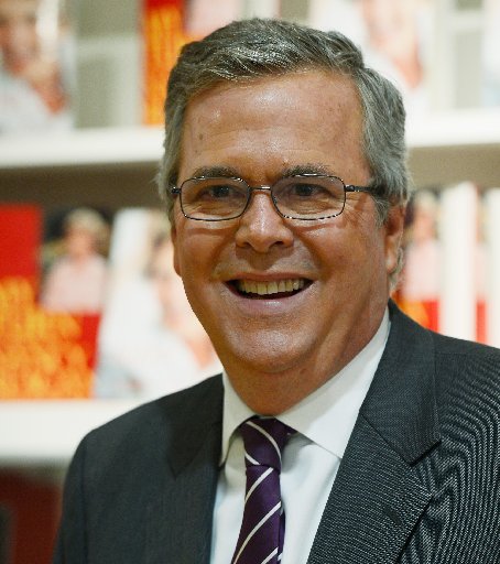 SIMI VALLEY, CA - MARCH 08:  Former Florida governor Jeb Bush autographs his new book "Immigration Wars: Forging an American Solution" before speaking at the Reagan Library about his new book on March 8, 2013 in Simi Valley, California.(Photo by Kevork...