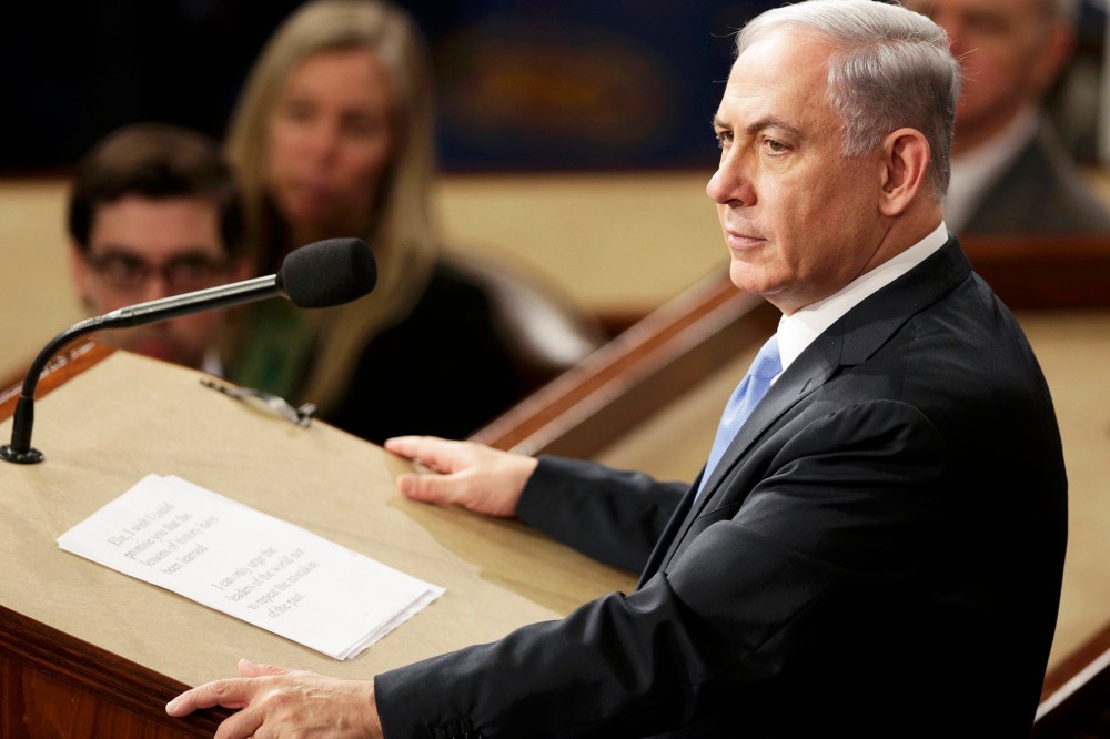 Israeli Prime Minister Benjamin Netanyahu (R) addresses a joint meeting of Congress in the House Chamber on Capitol Hill in Washington, D.C., on March 3, 2015. (Photo by Joshua Roberts/Reuters)