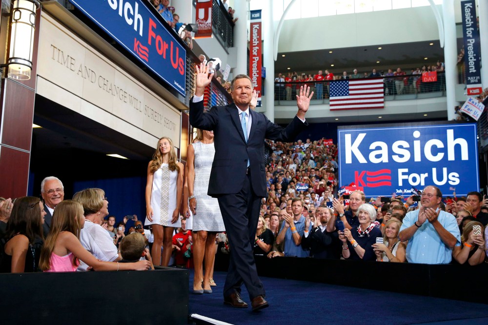 Republican U.S. presidential candidate and Ohio Governor John Kasich arrives on stage to formally announce his campaign for the 2016 Republican presidential nomination during a kickoff rally in Columbus, Ohio July 21, 2015. (Aaron P. Bernstein/Reuters)