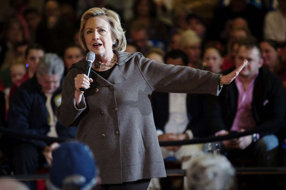 Presidential Candidate Hillary Clinton speaks to supporters during a town hall forum, Jan. 3, 2016, Derry, N.H. (Photo by Ryan Mcbride/ZUMA)