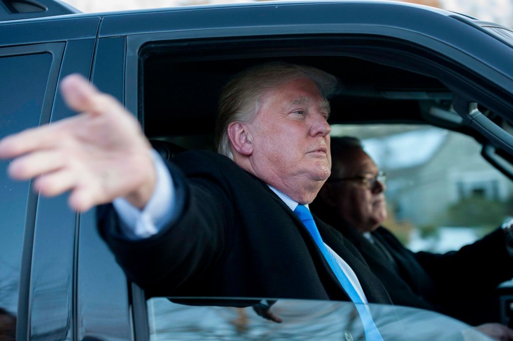 New York real estate tycoon Donald Trump waves as he meets with local voters in Amherst, N.H. on March 19, 2015. (Photo by Sam Goresh/Reuters)