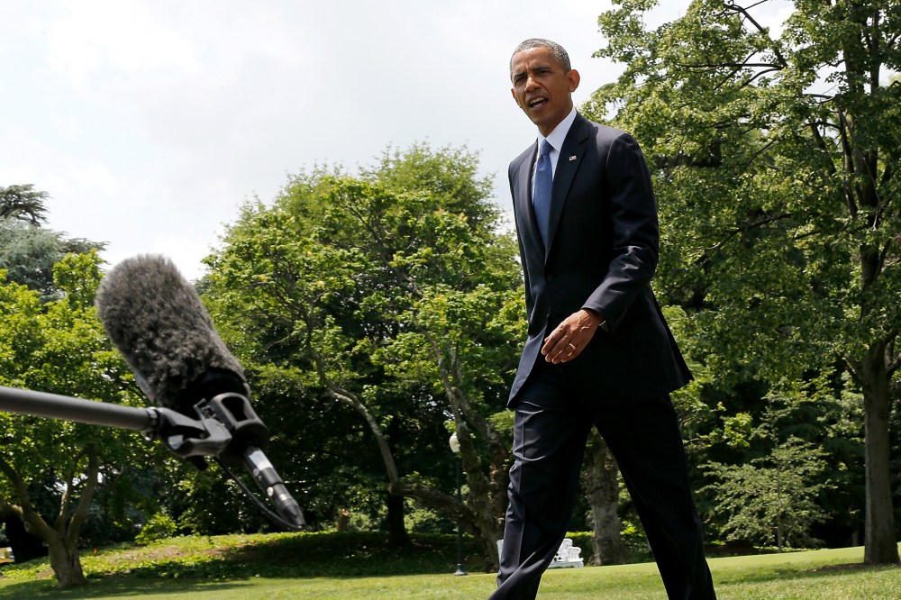 U.S. President Barack Obama departs after making s a statement on the situation in Iraq June 13, 2014 on the south lawn of the White House in Washington, DC.