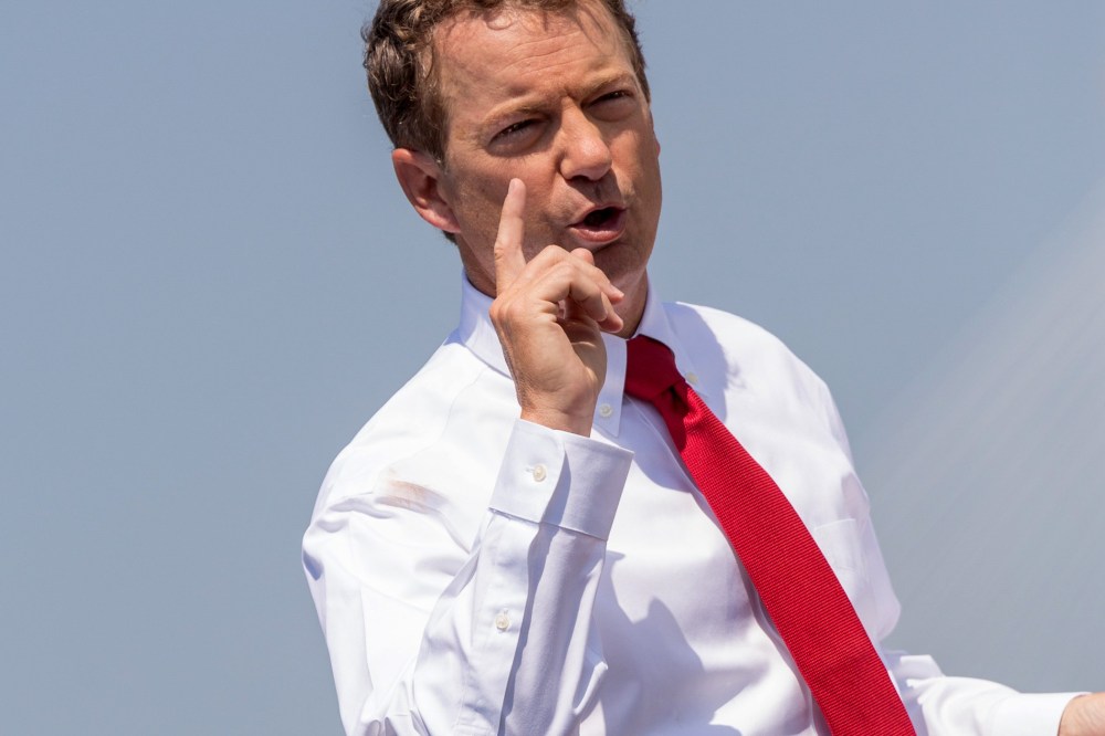 Sen. Rand Paul (R-KY) and GOP presidential hopeful speaks at a campaign rally in front of the aircraft carrier USS Yorktown on April 9, 2015 in Mt Pleasant, S.C.