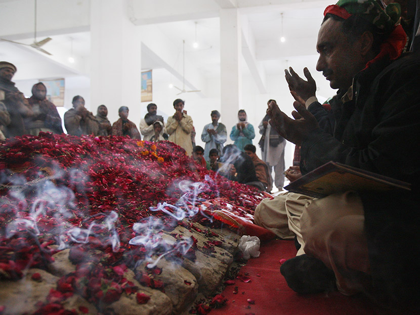 Pakistan Mourns Death Of Benazir Bhutto