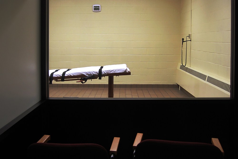 This Nov. 30, 2009 photo shows the witness room facing the execution chamber of the "death house" at the Southern Ohio Correctional Facility in Lucasville, Ohio. (Photo by Caroline Groussain/AFP/Getty)