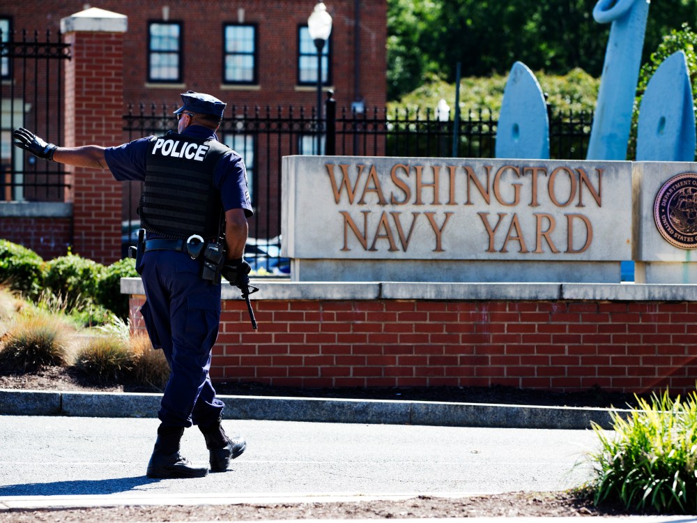 Navy Yard Shooting, security - Erin Delmore - 09/16/2013