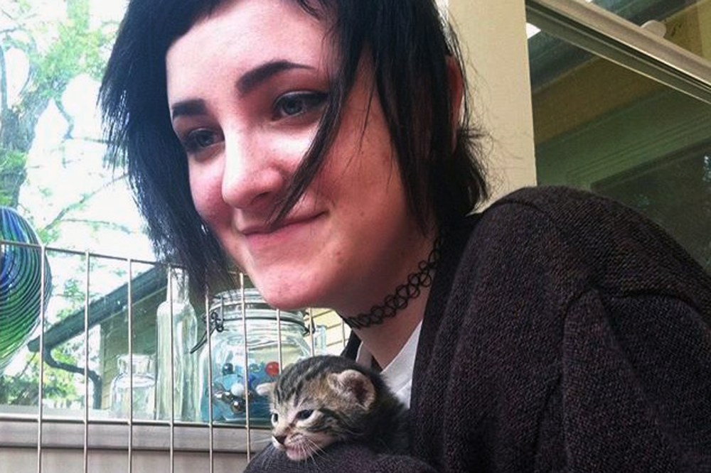 This May 9, 2015 photo provided by Sierra Lundy shows Autumn Veatch in Bellingham, Wash. (Photo by Sierra Lundy/AP)