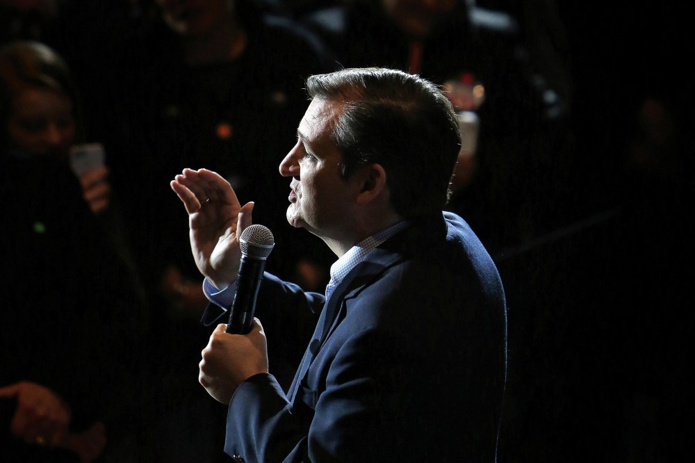 Republican Presidential candidate U.S. Senator Ted Cruz makes a stop at the Armory restaurant in downtown Janesville, Wis., on March 24, 2016. (Photo by Anthony Wahl/The Janesville Gazette/AP)