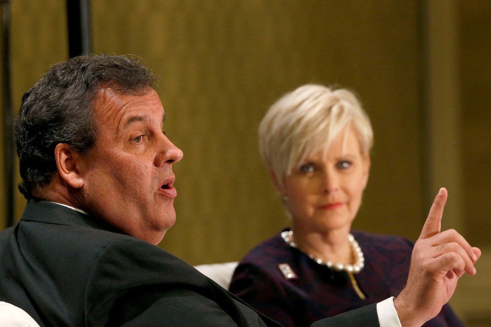 New Jersey Gov. Chris Christie talks at a forum in Phoenix on Friday, Nov. 22, 2013.