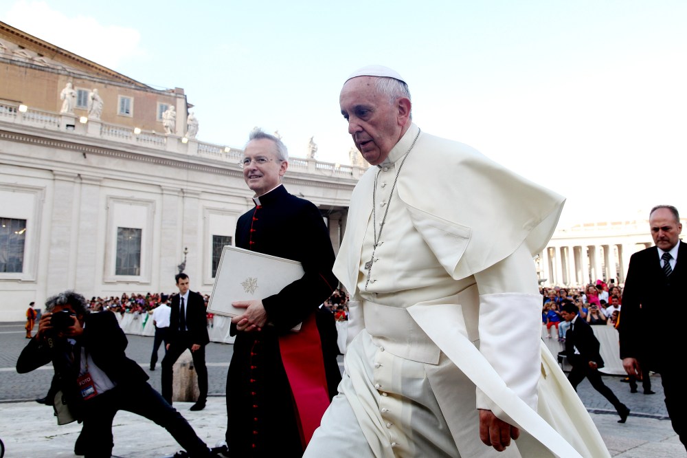 Pope Francis arrives in St. Peter's Square for a meeting with the Roman Diocesans on June 14, 2015 in Vatican City, Vatican. (Photo by Franco Origlia/Getty)