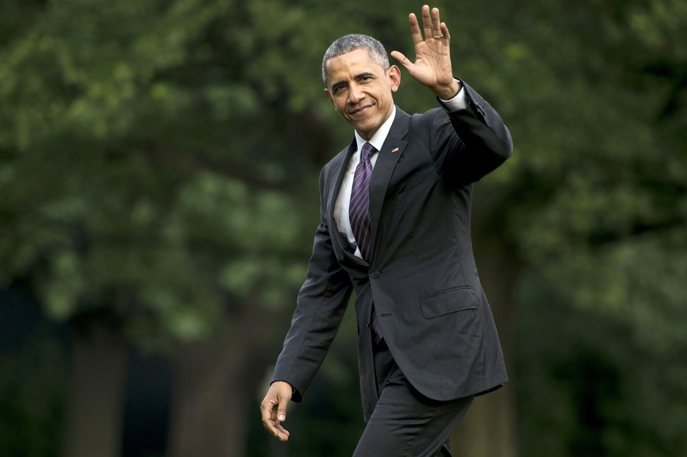 US President Barack Obama walks from Marine One to the White House on July 1, 2015 in Washington, D.C. (Photo by Brendan Smialowski/AFP/Getty)
