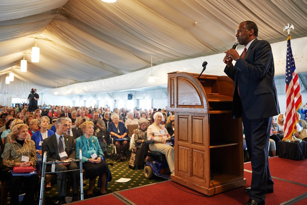 Republican Presidential Nominee Dr. Ben Carson speaks to the crowd during an event at the Marriott St. Louis Airport Hotel on Sept. 11, 2015 in St. Louis, Missouri. (Photo by Michael B. Thomas/Getty)