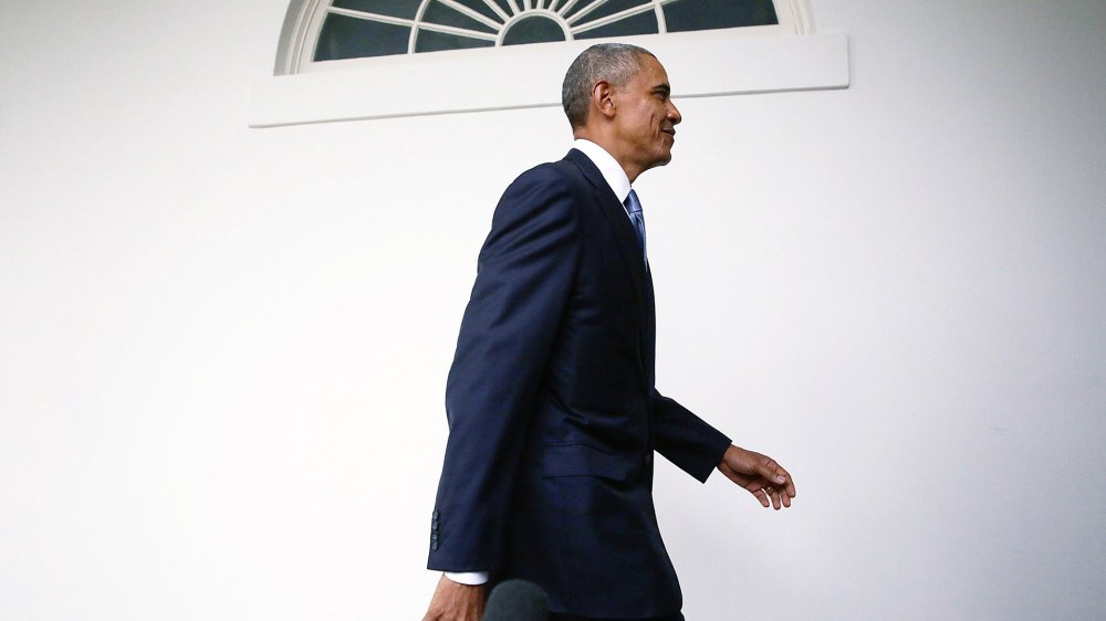 U.S. President Barack Obama walks through the Colonnade at the White House Jan. 12, 2016 in Washington, DC. (Photo by Alex Wong/Getty)