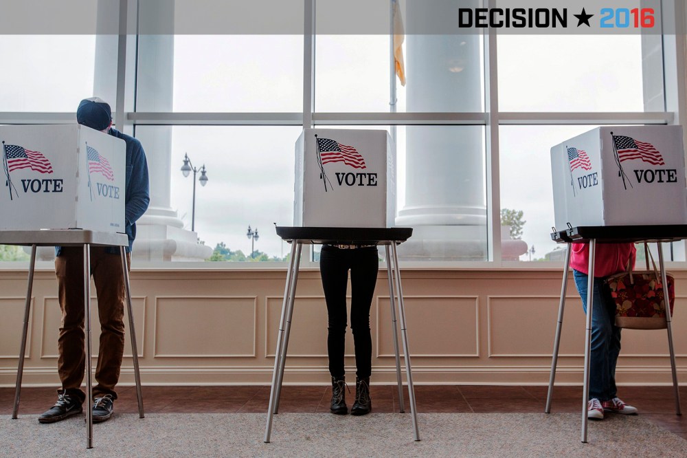 McCracken County residents vote at the Lang No. 2 precinct located at Murray State University, Paducah, Ky., Regional Campus, May 17, 2016. (Photo by Ryan Hermens/The Paducah Sun/AP)