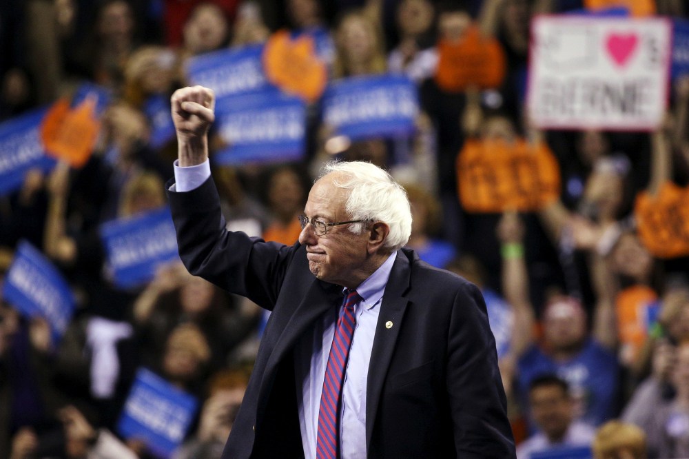 Democratic presidential candidate Bernie Sanders greets his supporters as he arrives at a rally at Key Arena in Seattle, Wash., March 20, 2016. (Photo by David Ryder/Reuters)
