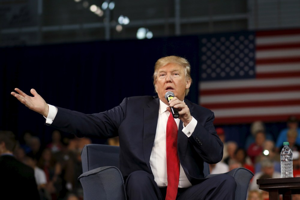 Republican U.S. presidential candidate Donald Trump addresses a crowd during a presidential forum in Aiken, S.C., Dec. 12, 2015. (Photo by Christopher Aluka Berry/Reuters)