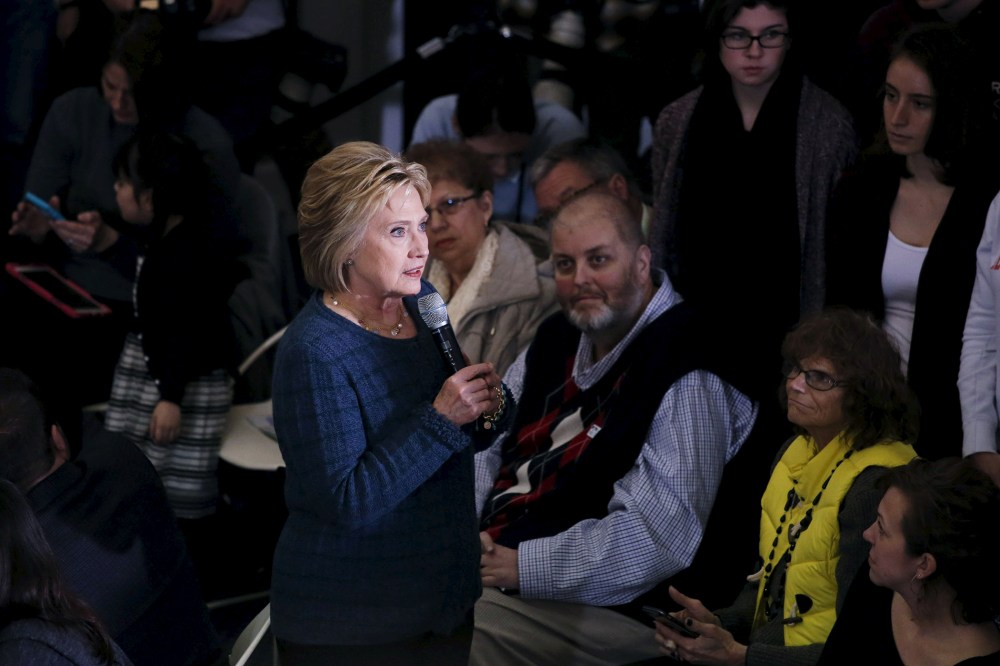 Democratic U.S. presidential candidate Hillary Clinton holds a student town hall during a campaign stop at the New England College in Henniker, N.H., Feb. 6, 2016. (Photo by Adrees Latif/Reuters)