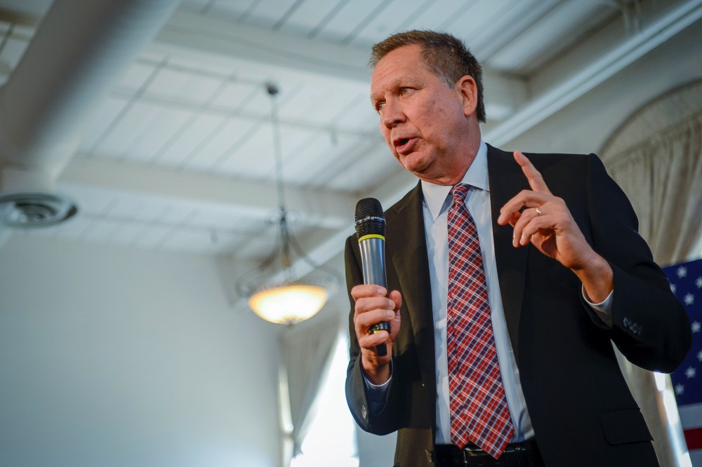Republican presidential candidate, Ohio Gov. John Kasich, addresses a packed room at a town hall meeting in Savage, Md. April 13, 2016. (Photo by Bryan Woolston/Reuters)
