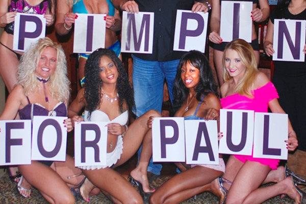 Bunnies flashing their "Pimpin for Paul" signs (file).
