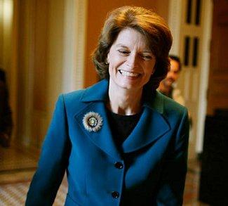 Murkowski breaks ranks on Solyndra