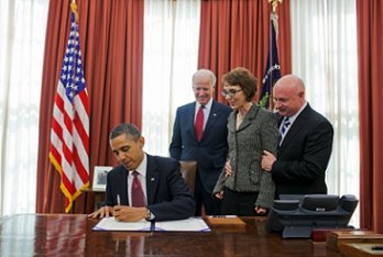 More good bills would mean more signing ceremonies.